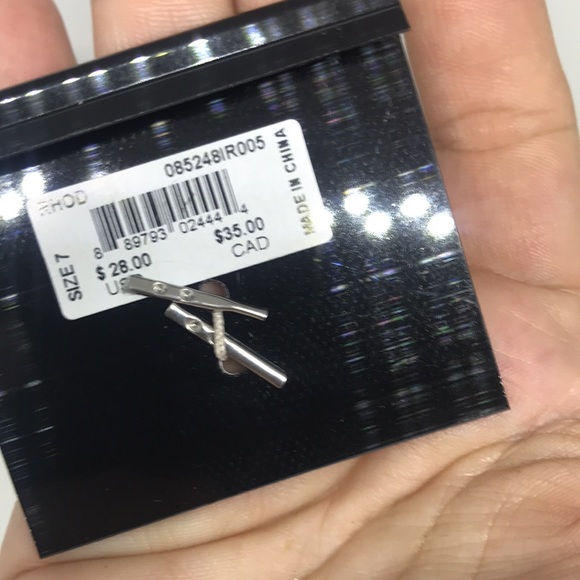 BCBGeneration Silver & Pearl Ring Size 7 NWT - Picture 3 of 10